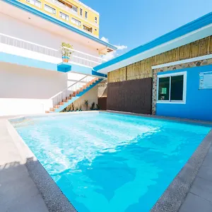 ** Hotel Reddoorz Near Walking Street Philippines